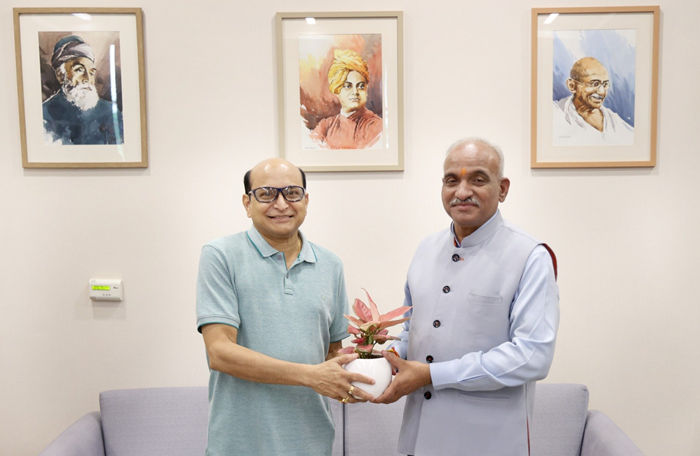 IIM Nagpur congratulates Dr Bhimaraya Metri on second term as Director